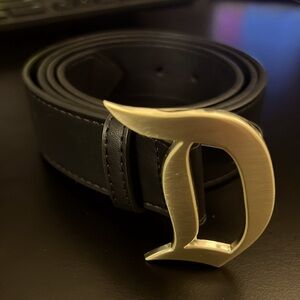 Disney Store D Initial Belt from Disneyland black and gold medium